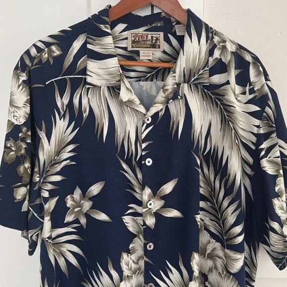 Tiki Classics Men’s Size L 100% Silk Hawaiian Button Up Shirt Navy Floral Casual - Picture 3 of 12